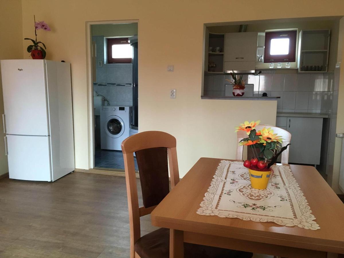 Апартаменти Bicsak Apartman Joseni Екстер'єр фото